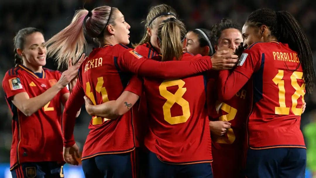 Spanish FA to sue national team players for slander over kissing scandal