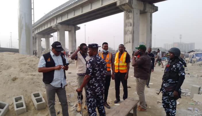 In a decisive move to halt further environmental violation in the area, the Lagos State Government has commenced dislodgement of illegal squatters residing under Ijora Bridge. 