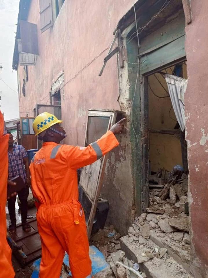 Woman dies in Lagos building collapse