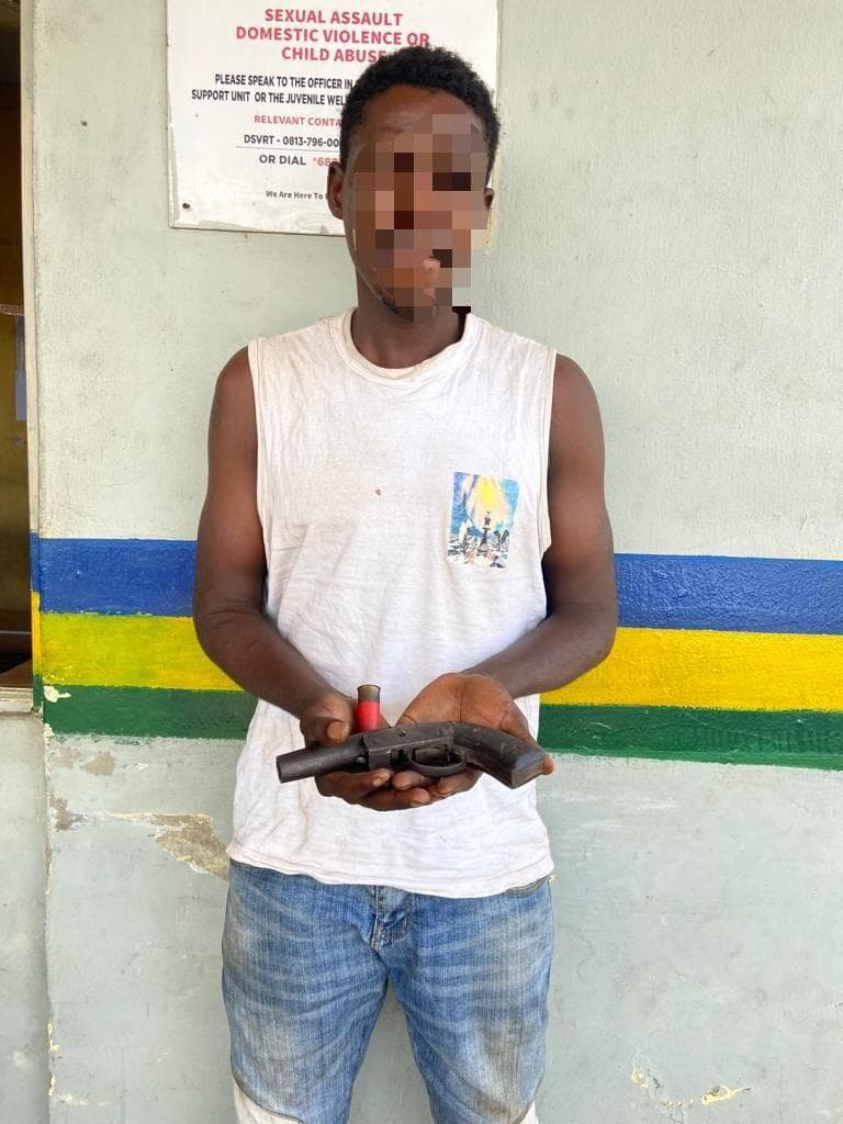 Police arrest suspected robber, recover firearm